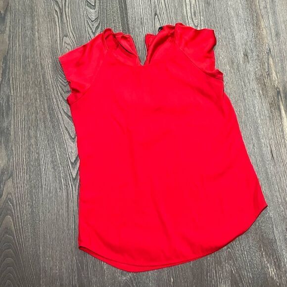 Express Blouse Short Cap Sleeve Scoop Neck Pullover Zip Back Circle Hem Red S - Picture 1 of 4